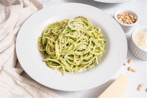 Pasta Al Pesto Alla Genovese Il Primo Piatto Tradizionale Gustoblog