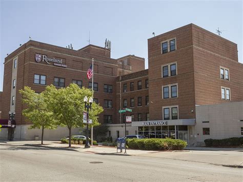 Roseland Hospital struggling with many COVID-19 patients, report says