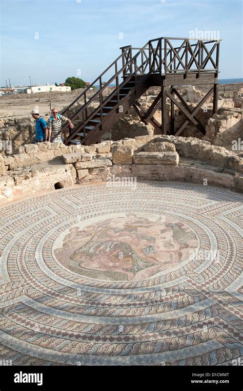 Paphos Mosaiken Theseus Und Dem Minotaurus Mosaik In Paphos Zypern