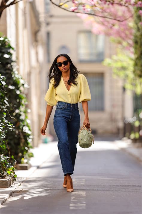 C Mo Combinar Mom Jeans En Primavera Verano Gu A F Cil Vogue