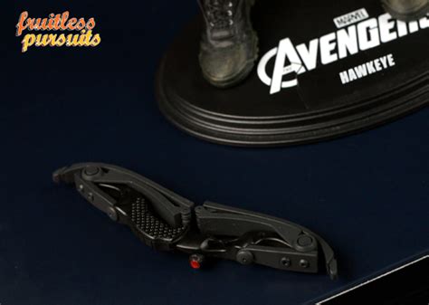 Fruitless Pursuits Review Hot Toys Hawkeye The Avengers