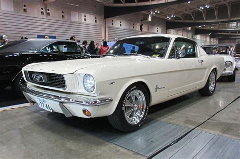 Event Hot Rod Custom Show Part マッドネスモーターズアメ車カマロチャージャーのフルレストアカスタム修理販売