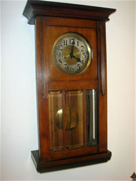 ANTIQUE GERMAN GUSTAV BECKER WALNUT BOX CLOCK Antique Price Guide