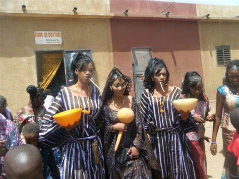 Soninke - Mauritanie, Guidimakha, Mariage traditionnel, femmes Siby | Afrique femme, Femme, Mode ...