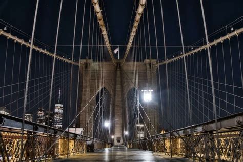 A Brooklyn Bridge at Night Experience + Photography | TripTins