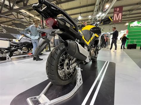 Qj Motor Svt X L Adventure Cinese Ad Eicma Wedrive