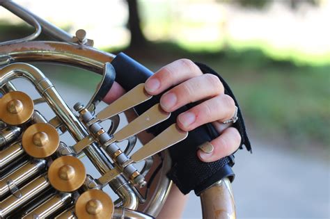 Holding The Horn Learn The French Horn