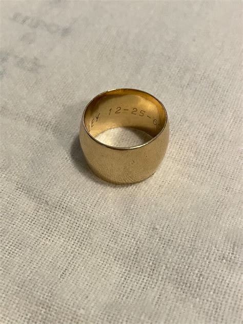 Vintage 14k gold wedding ring with engravement - Gem