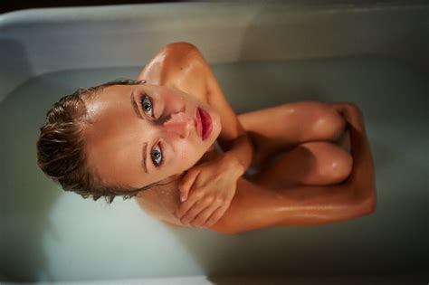 Naked Beatrice Brigitte Added 07 19 2016 By Gwen Ariano