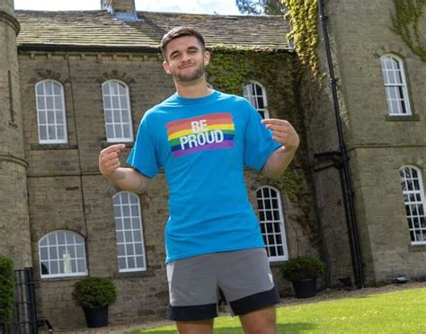 Soy gay el primer futbolista inglés en contar su homosexualidad lgcba