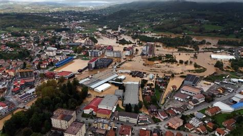 Des inondations en Bosnie Herzégovine font au moins 14 morts