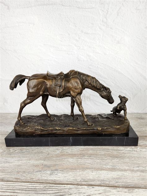 Статуэтка "Лошадь и собачка" арт. А-147 - купить в Москве - низкие цены