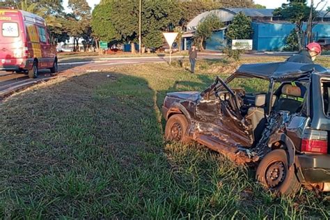 Adolescente Perde A Vida Em Acidente Durante Trajeto Escolar Em Campo