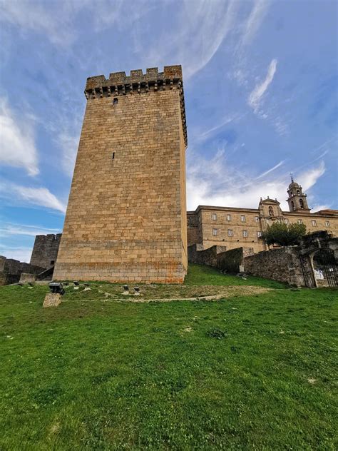 Castillo De Monforte De Lemos Castelo De Monforte De Lemos Castillo