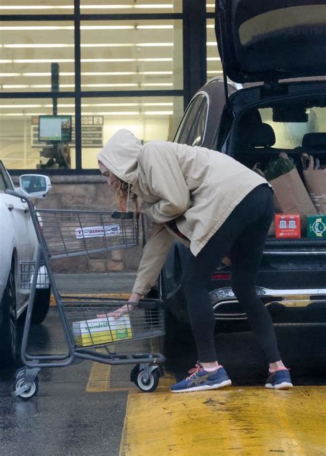 ANNA OSCEOLA Out Shopping at Gelson’s Market in Los Feliz 02/19/2024