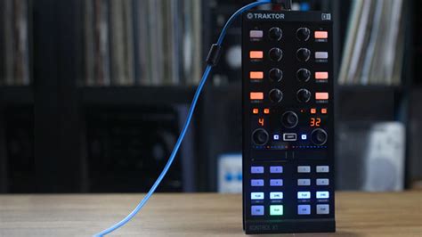 Video Review: Traktor Kontrol X1 MK2 - DJ TechTools