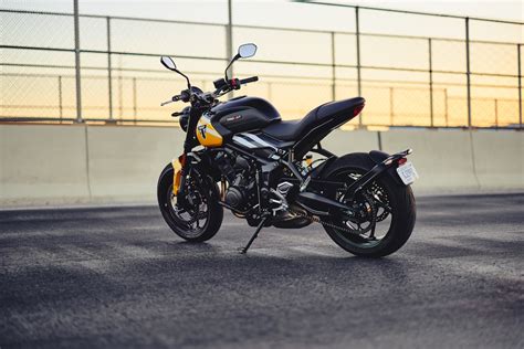 Naked bike phân khối lớn Triumph Trident được nâng cấp trang bị giờ vươn lên đứng hàng top
