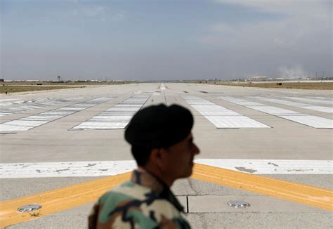 U S Left Afghan Airfield At Night Didn’t Tell New Commander Pbs News