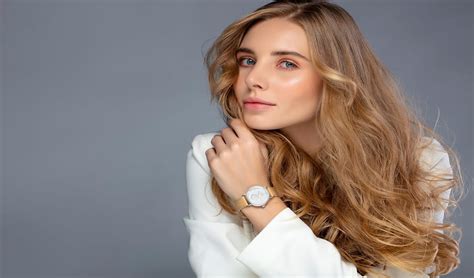 Reviving Nostalgia How Upper East Side Blonde Is Bringing Back A Cherished Noughties Hair