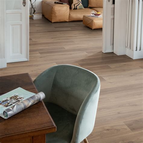 Light Langley Walnut Floorna