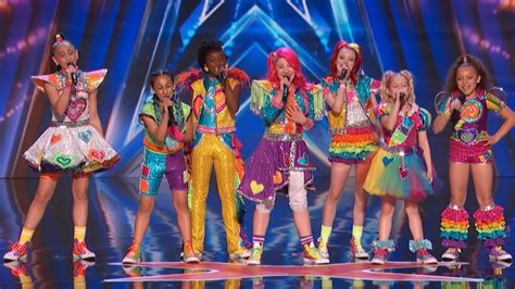 Jojo Siwa Introduces Her New Girl Group Xomg Pop On America S Got Talent