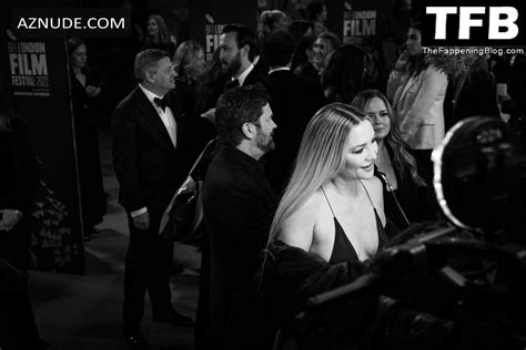 Kate Hudson Sexy Seen Flaunting Her Hot Tits At The Glass Onion Premiere In London Aznude