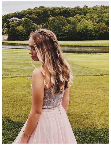 A simple tutorial for achieving half up half down hair 18