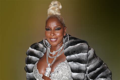 Mary J. Blige Net Worth (2023) From Music, Grammys, Super Bowl, More ...