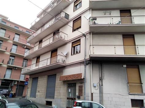 Vendita Appartamento Aci Catena Trilocale In Via Rifiano Buono