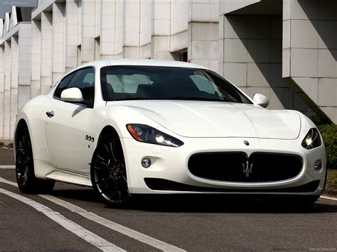 White Maserati GranTurismo Photo wallpaper | 1024x768 | #18105