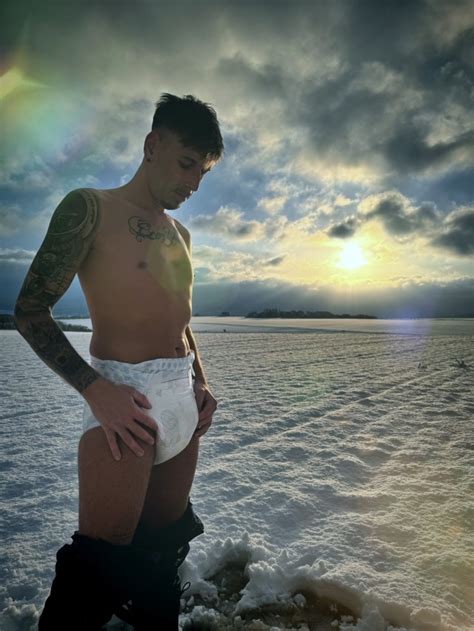 Diaperboy Gay Abdl Bdsm Diaperbebe Tumblr Blog Tumlook