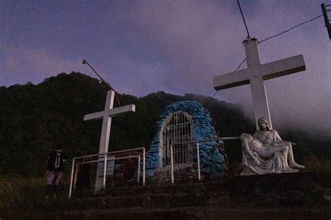 Mt Maculot 360 Degree Views From A Peak In The Batangas Hiking The