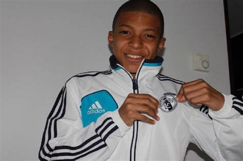 Kylian Mbappe Gunakan Nomor Punggung Sakral Ke Real Madrid Pakcoy