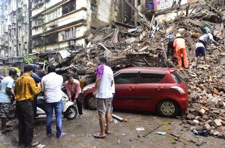 Heavy Monsoon Rain Lashes Mumbai Maharashtra India 16 Jul 2020