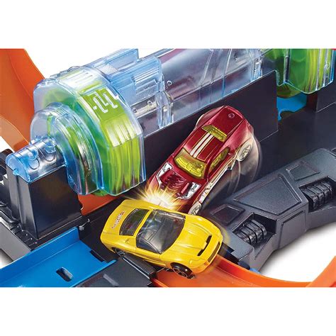 Игровой набор Hot Wheels Винтовое столкновение купить в официальном интернет магазине Hot wheels su