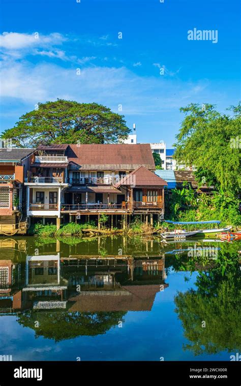 Thailand Chanthaburi Chanthaboon Waterfront Community Lined With