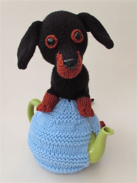 Dachshund Tea Cosy Knitting Pattern