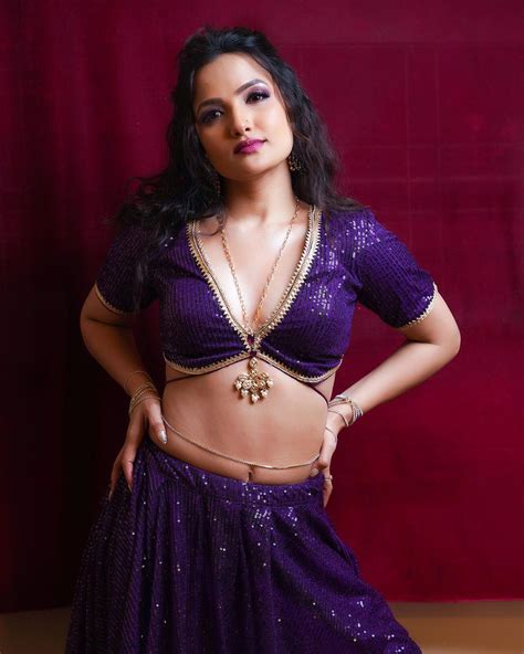 Big Boss Beauty Siri Hanumanth Shares Hot Pics In Traditional Wear Siri Hanumanth Photoshoot