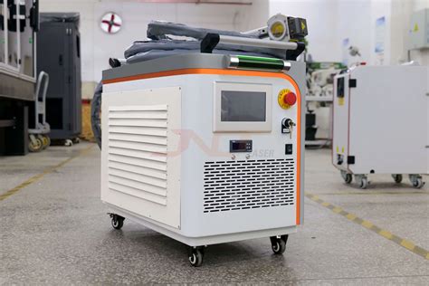 100w Pulsed Fiber Laser Cleaning Machine Portable Laser Cleaning