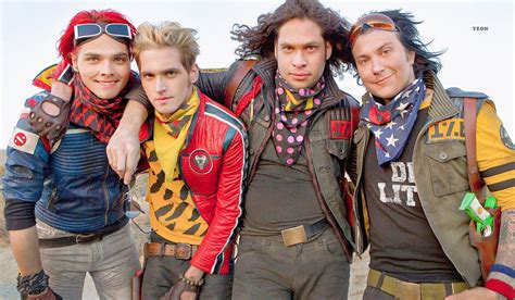 Pin By Naynwinchest On Besties My Chemical Romance Chemical Guys