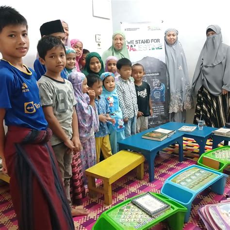 Santri Rumah Quran Uwo Puput Dan An Nur Sumbangkan Donasi Untuk