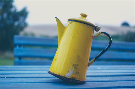 images table bench teapot green drink blue yellow tipping