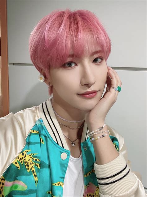 Ateez에이티즈 On Twitter 성화 오늘도 사랑해 💙💚💖 Ateez 에이티즈 Park Seong Hwa Eternal Sunshine Kim