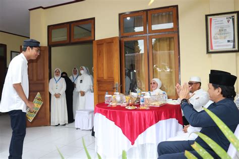 Gubernur Dan Isteri Hadiri Perayaan Idul Adha Dan Penyerahan Hewan