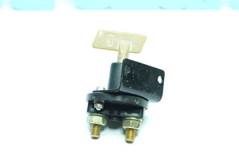 Выключатель массы СССР с ключом