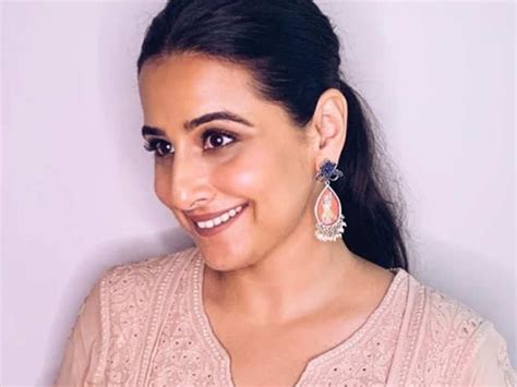 Vidya Balan S Nude Anarkali Is A Perfect Pick For Minimalistic Brides Times Of India