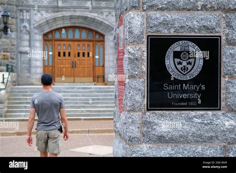 Halifax, Canada - 9 August 2021: Saint Mary's University Sign Stock ...