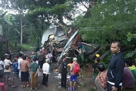 Kantuk Sopir Diduga Penyebab Kecelakaan Bus Rombongan Pelajar Antara News