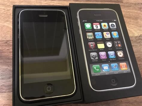 APPLE iPhone 3GS 32GB Black (UNLOCKED) Smartphone | in Hull, East ...