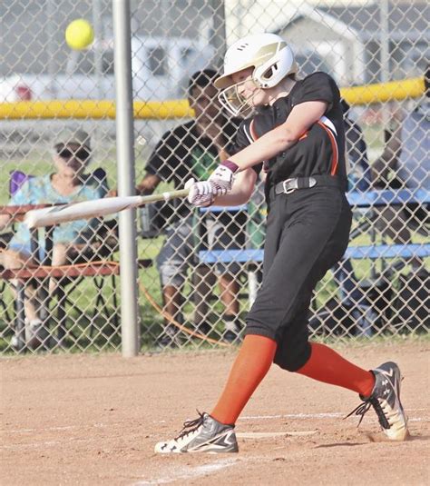 Longhorn softball still looking for a win | Imperial Republican